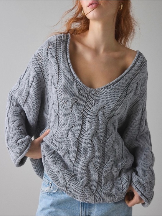 BDG Sweaters - UO BDG Skylar Oversized Cable Knit Pullover Sweater - Size Small - Never Worn